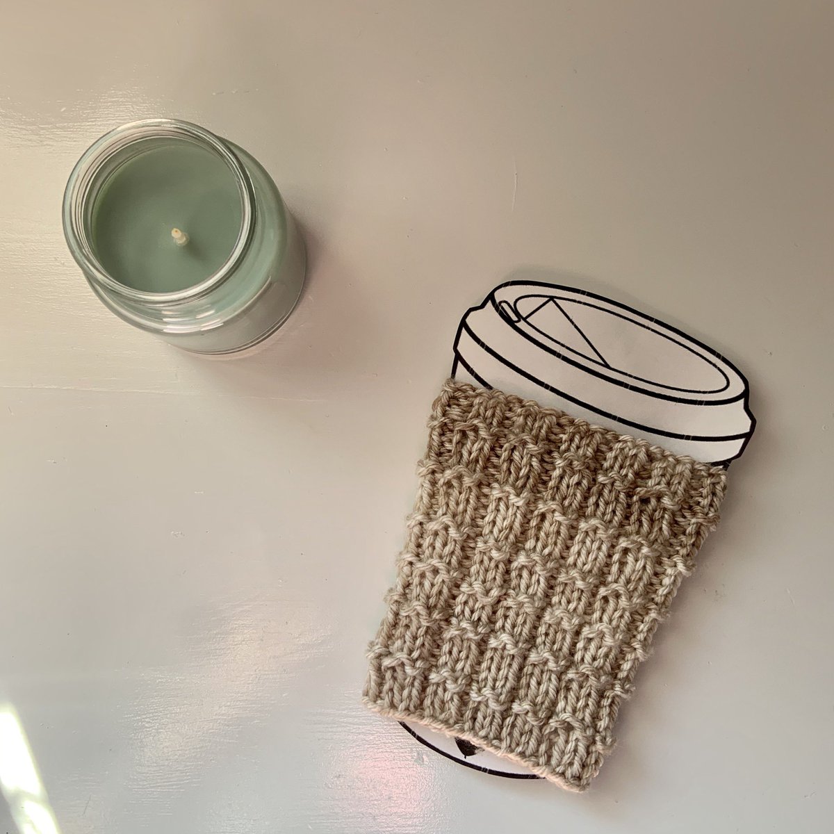craftsltdesign's tweet photo. Hey friends! I decided to break out my knitting needles and put my hands to work. I knit a reusable cup cozy which is available in my Etsy shop!Go check it out while it’s still here! https://t.co/3x1QA7x7se 
#etsyshop #etsyseller #knitting #knitcupcozy #coffeelover #tealover #cup https://t.co/KjQGxjwtFf