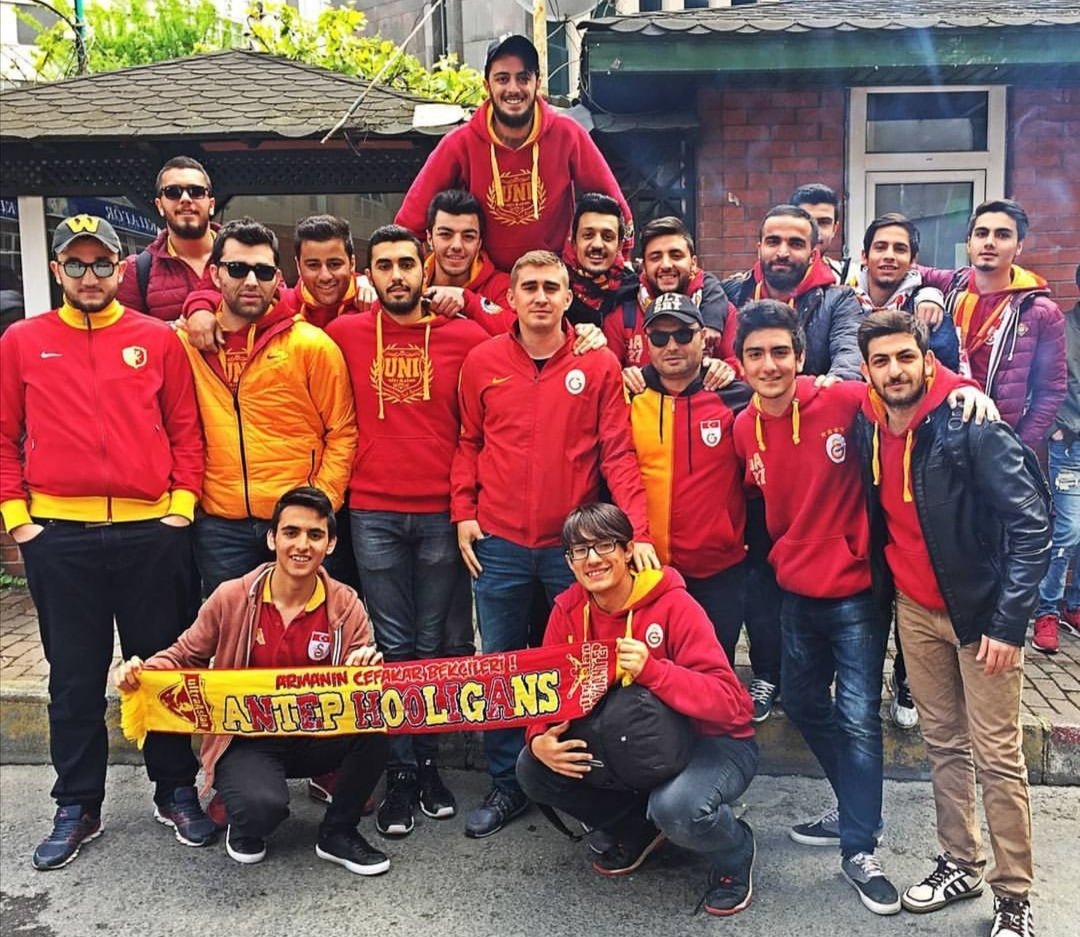 ahmetsabanci23's tweet photo. Doğum günün kutlu olsun ağabey nice mutlu yıllara inşallah 🦁 @UEE1905
#AntepHooligans #AntepHoliganları https://t.co/hmk7oEfebs