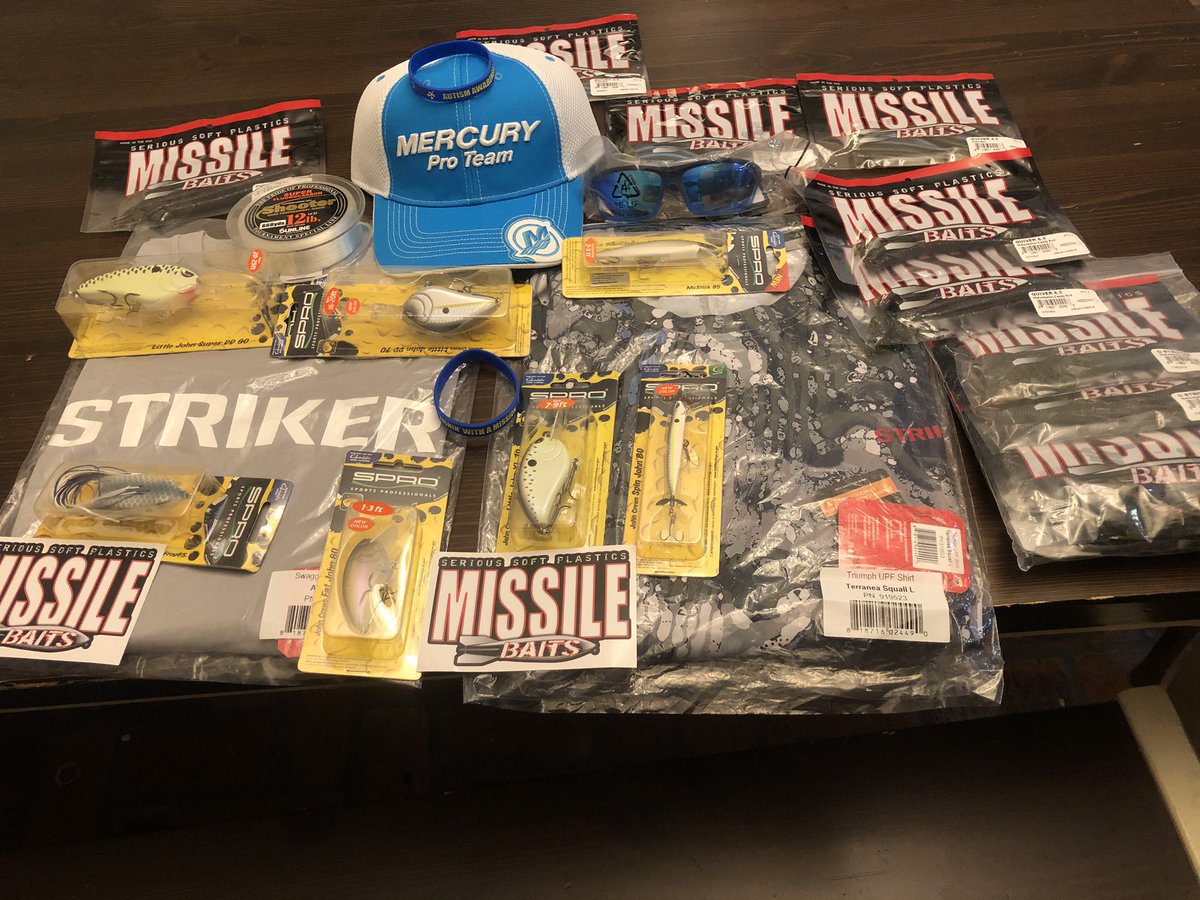 basscatlildave's tweet photo. I received an awesome prize pack from @johncrewsbass and @MISSILE_BAITS for the #anglersforautism contest. @MercuryMarine @sprofishing @BassCatBoats https://t.co/tWPenMm7QM