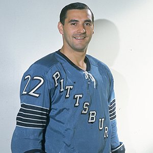 NHLers4Kids's tweet photo. Paul Andrea, the latest to take the spotlight in our #mn4kids #originalsix feature, followed his hockey dreams from the North Sydney Forum to the @NHL while inspiring a generation of Maritime athletes in his wake.

#LetsGetThemPlaying

https://t.co/6ZyTCR22Yw https://t.co/E0xJOLG1JL