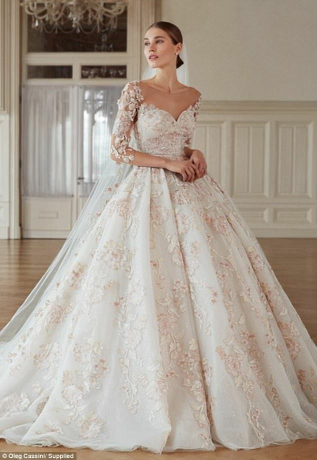 azsalvaterre's tweet photo. o dia do casamento chegou! escolhe um vestido! https://t.co/liZSFydToc
