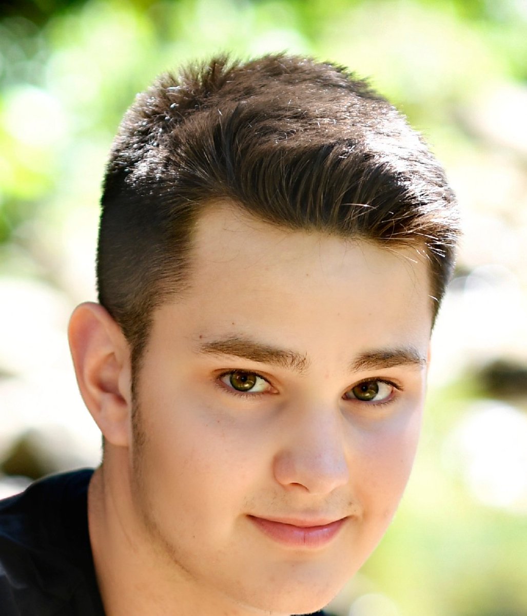 onetruelove0608's tweet image. So proud of you, Alec Lehman. Lawrence Tech awaits! Recipient of both the LTU Elite and Impact Scolarships, AP and Academic Scholar but just a really great guy! Love you kid! Onward and Upward!
#ucs20 #SHSclassof2020 #mst20 #shs20