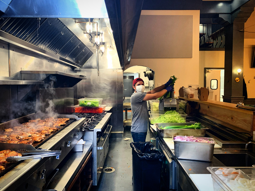 offtheirplate's tweet photo. Your help keeps the 💡s on for local restaurants in SIX! cities (and counting)! 💛Please continue to share with your friends and donate if you can - link in bio! #offtheirplate https://t.co/sLevPNII0O