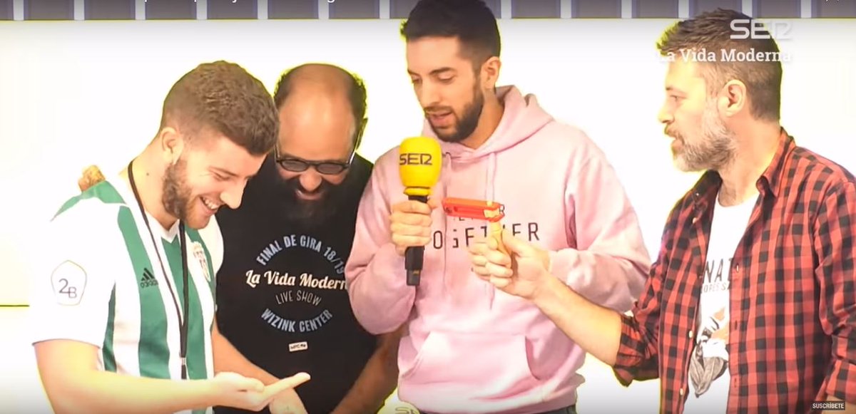 RafaLin_PT's tweet photo. @IgnatiusFarray, tiraste la mascarilla que te regalé, violaste mi pezón, y ahora resulta que los pantalones de la puja me van a venir con una mancha a USA.

Que sepas que pujé porque te confundí con Juan Ignacio youtuber, que os parecéis mucho físicamente. Ese sí es mi ídolo. https://t.co/11HeoF5JRf