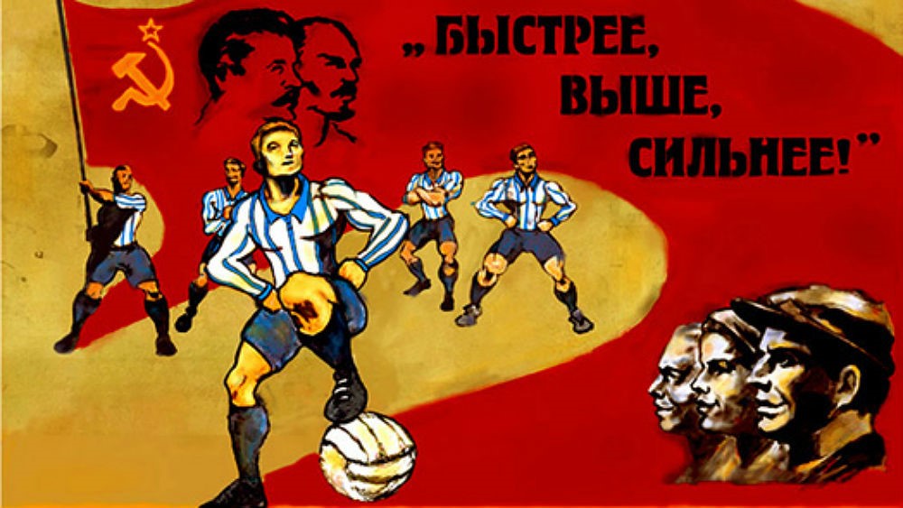 Por meio dos ingleses o futebol tinha chegado à Rússia, e, por muito tempo, foi praticado por estrangeiros e pela classe média que vivia nas cidades. O primeiro time apareceu em 1894. Ainda sob o comando de Lenin, o futebol foi ganhando cada vez mais destaque entre os esportes.