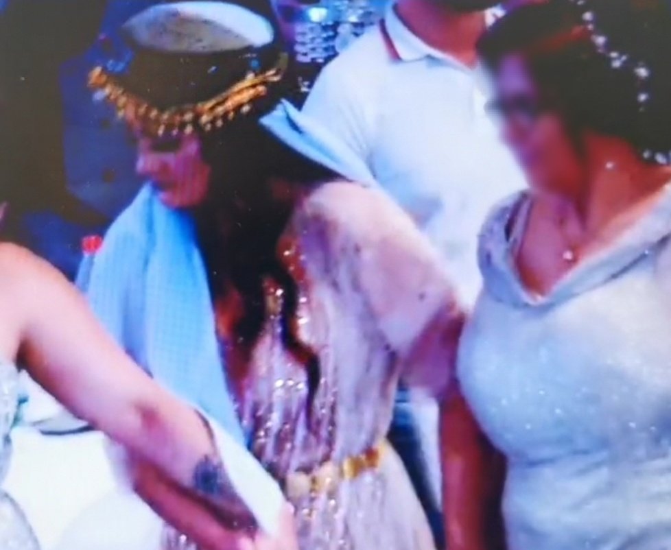 One of the most beautiful things on Sersal ( Ezidi New Year) is to see our people in traditional attire. This is my vintage attire. This year I am not able to wear them at Lalish but that doesn& #39;t stop me from wearing them anyway.