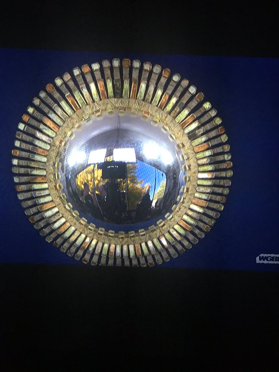 DianaSironi's tweet photo. Mirror, mirror above my dog’s bowl who doth thou remindst me of? #Vermeer #ArnolfiniPortrait #AntiquesRoadshow #linevautrin https://t.co/83h6vz1hj8