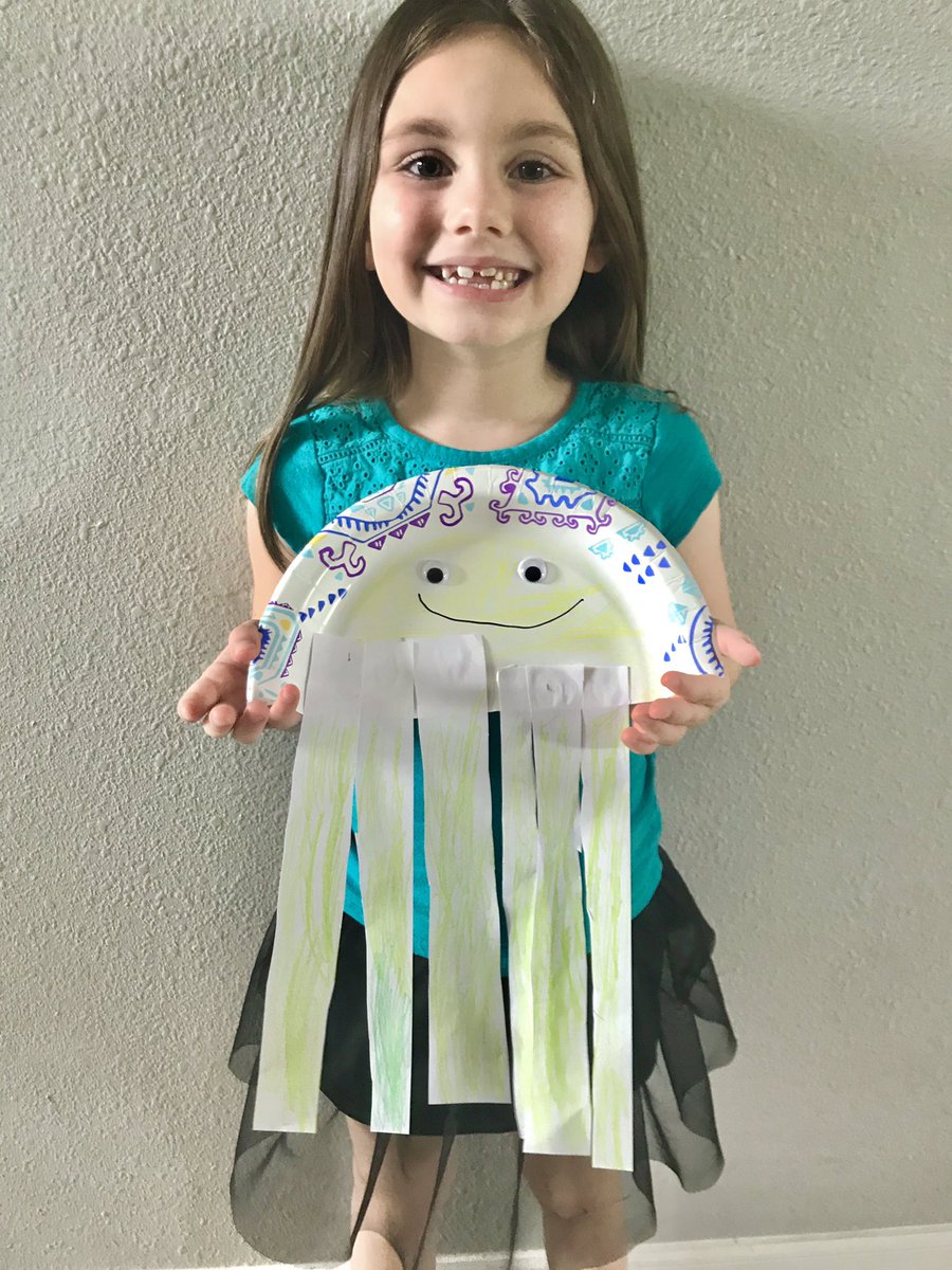 scereads's tweet photo. One of our sweet students sharing her Egg Yolk Jellyfish after listening to the I See Sea Food read aloud #scerocksthecreek https://t.co/nqo9hSPCVX