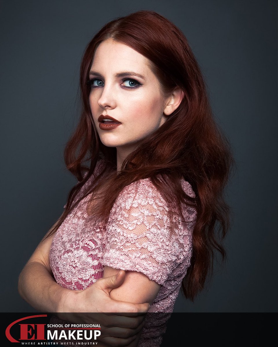 What has been your Monday vibe?
-
MUA: Carmen Castillo
Student Final: MAY 2017
📸: Desi Bee Richardson
#EIMakeupSchool