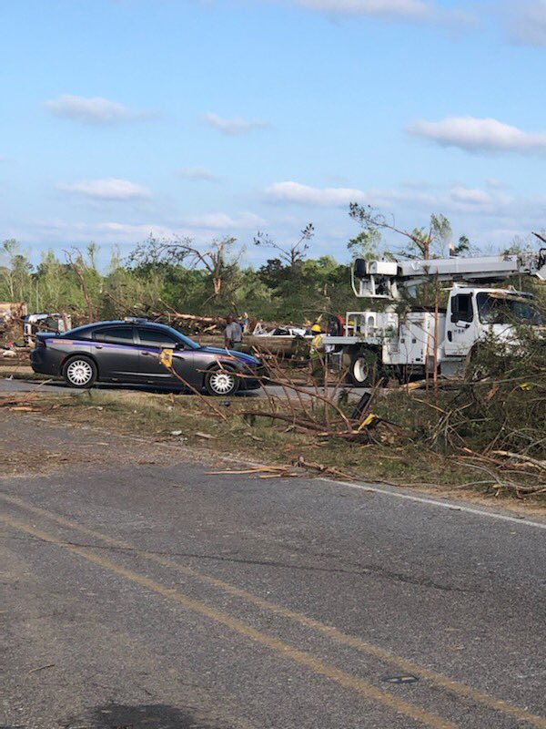 MSHwyPatrol's tweet image. MHP Troopers were tasked with providing assistance and surveillance capabilities in the storm ravaged areas in the Mississippi Pine Belt.  These pics were taken in Jefferson Davis County.