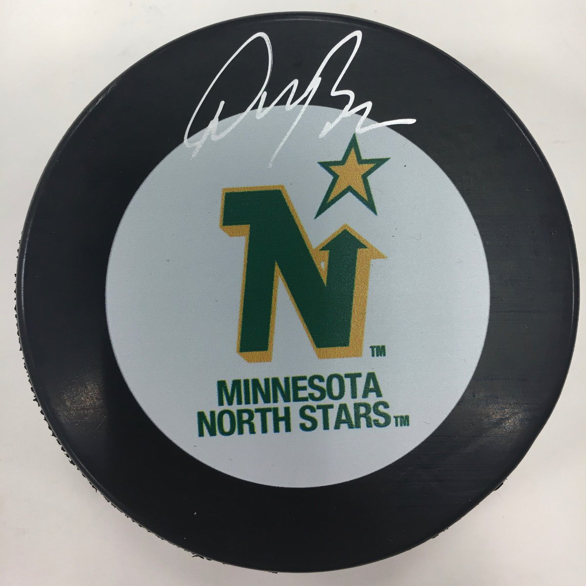 GIVEAWAY!  Win this DON BEAUPRE autographed North Stars puck from Fan HQ!  Here’s how to win:

    FOLLOW <a href="/FanHQ/">Fan HQ</a> and us (<a href="/MN_NorthStars/">Minnesota NorthStars</a>)
    RETWEET this post.

That’s it – Good Luck!