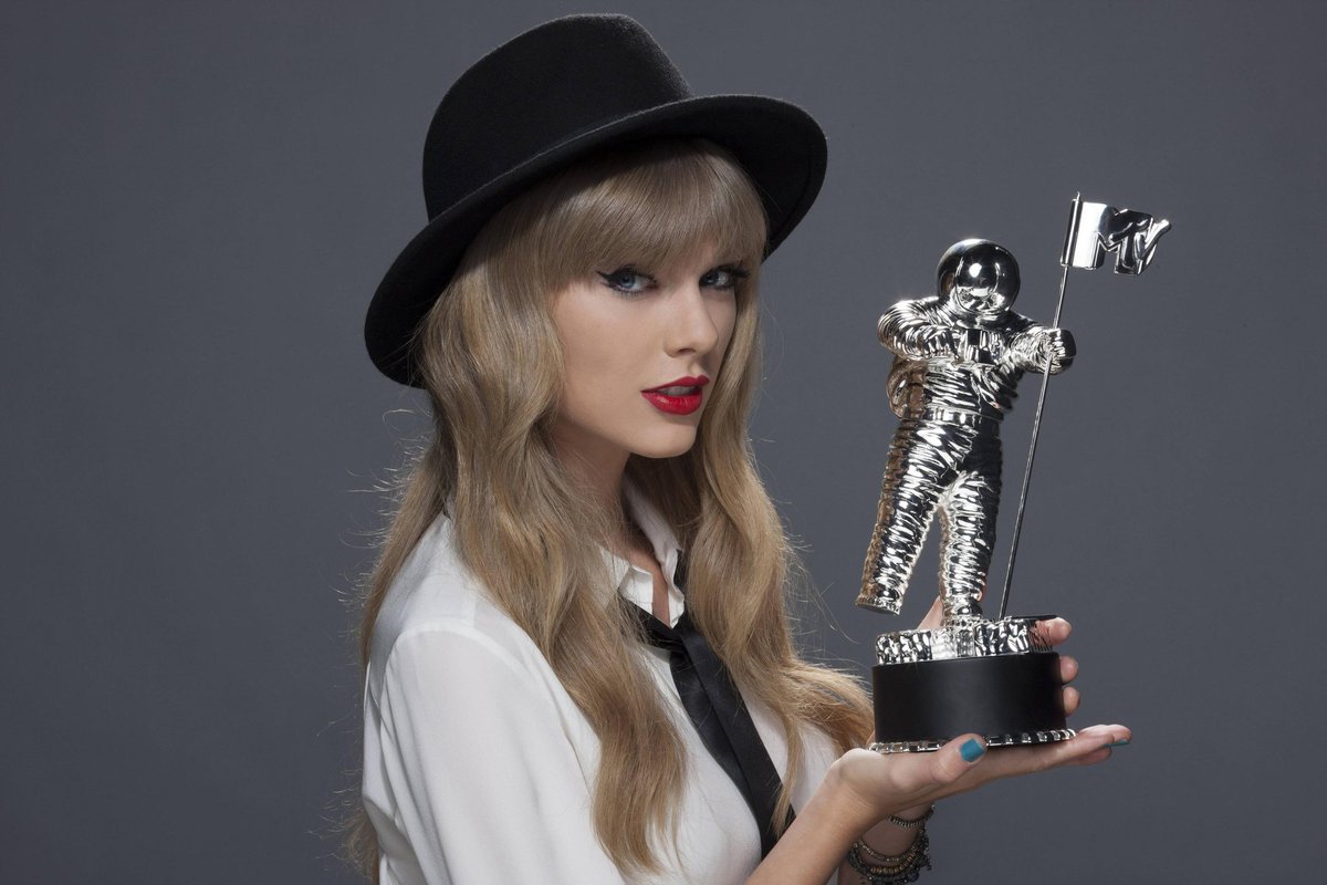 11. VMAs Awards portraits (2012)