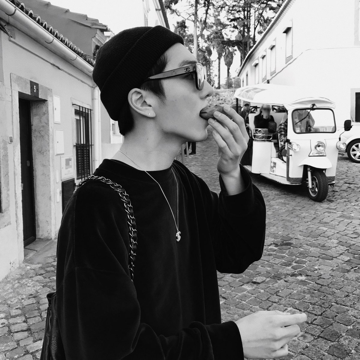 your camera roll if kino were your boyfriend; a super devastating thread