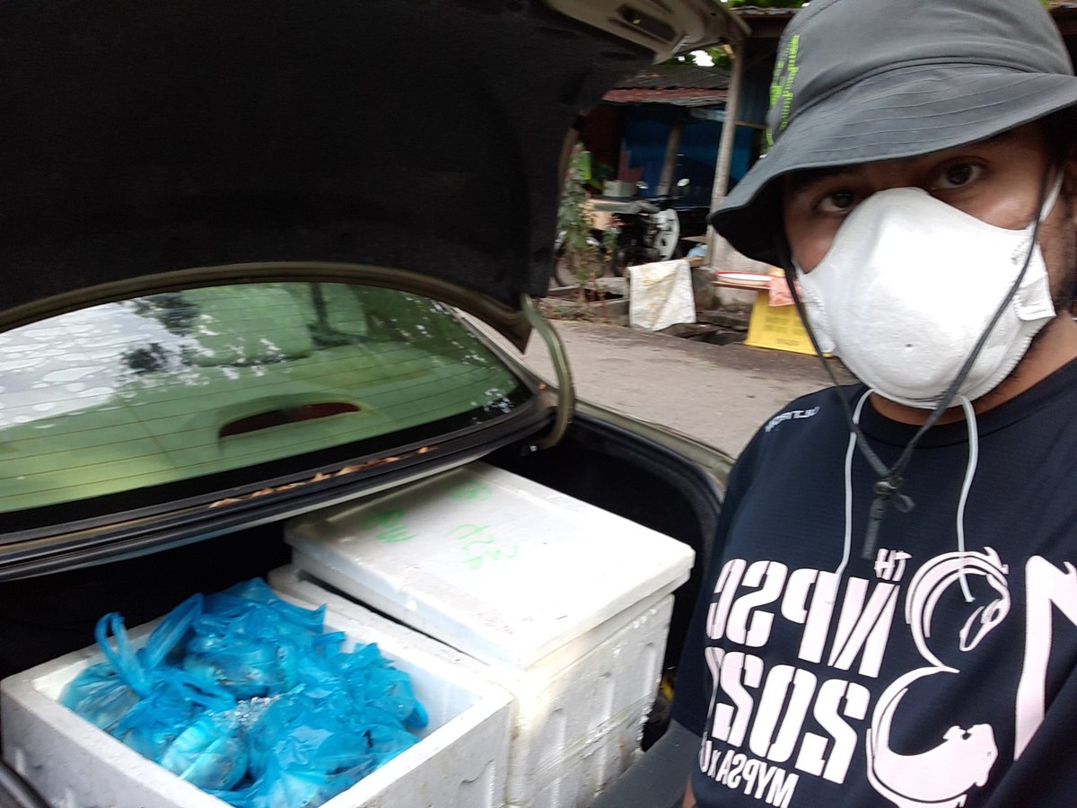 BroZico's tweet photo. Selagi tambak laut pulau pinang tak jadi , selagi tu ikan segar senang didapati untuk nelayan pantai.
Harga murah dan ikan segar , berkongsi rezeki dengan ramai orang.
#StayAtHome
#KamiHantar
#PenangTolakTambak
#PenangLocalFoodSecurity https://t.co/69eV8mCxY8