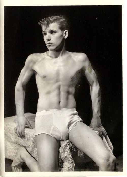 creatureblackl1's tweet photo. Jim Manning (in middle first photo), brother of John Manning (on right) [Photos by Pat Milo, Lyle Frisby, Athletic Model Guild, and Bruce of Los Angeles] Los Angeles, 1958 and later #jimmanning #johnmanning #patmilo #lylefrisby #athleticmodelguild #bruceoflosangeles #vintagemen https://t.co/ilyFM6eZgr
