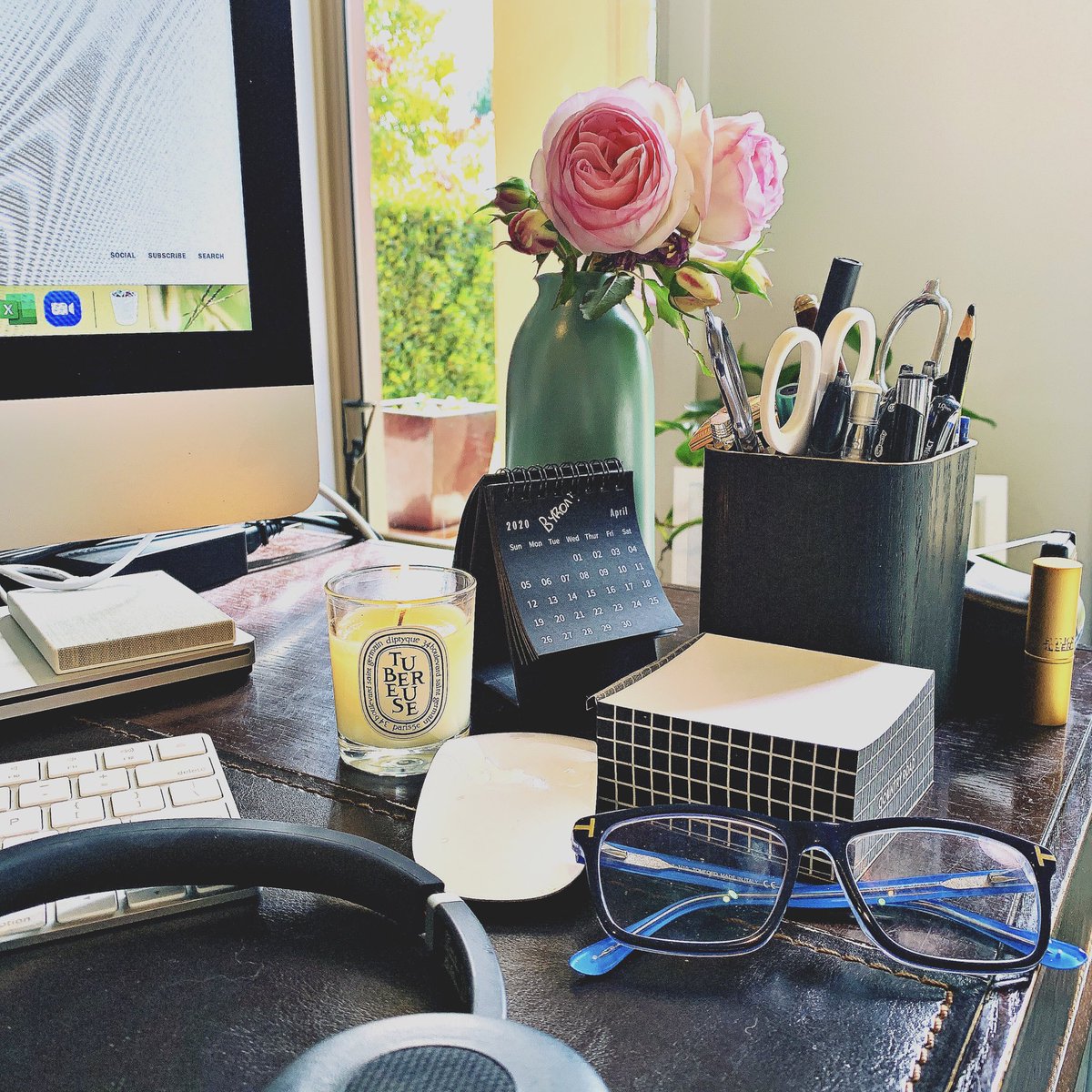 WFH such a busy but humanised space - starting to adapt to new ways. #adapt #wfh #homeoffice #caronavirus #caronavirus2020