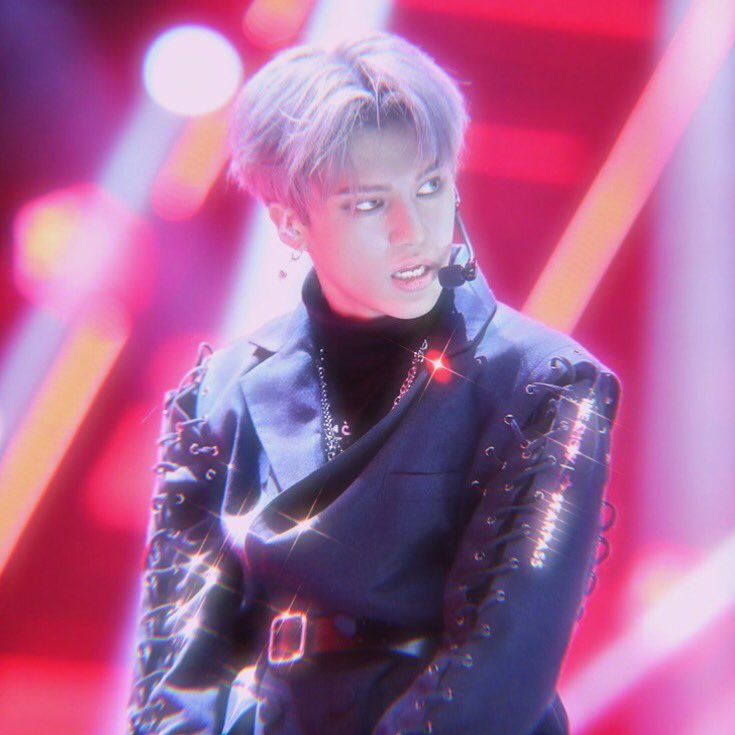 byunbunz's tweet photo. Jung Wooyoung as an 80s heartthrob ✨ https://t.co/15c4DkDYpi