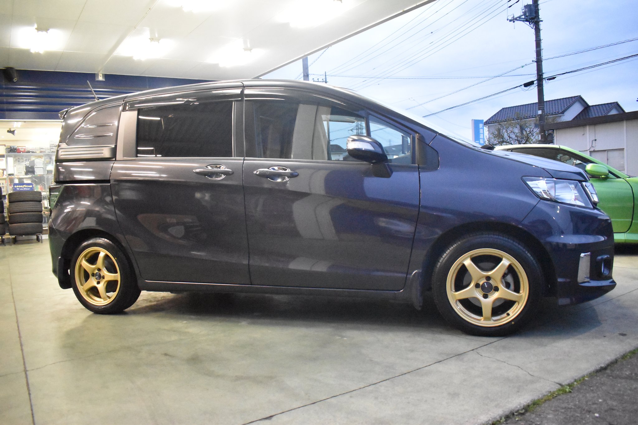 Viper Japan Twitter પર Gb3フリードスパイクにenke製ホイールpf05 16インチホイールを装着です タイヤ 工賃込み150 000円 税別 です フリードスパイク Gb3 エンケイホイール Pf05 ホンダフリードスパイク T Co 64v8ngg4sc Twitter