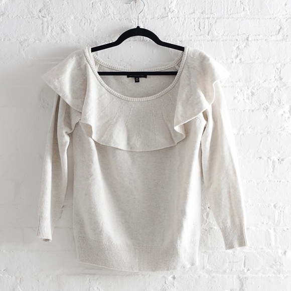 saraboutros's tweet image. So good I had to share! Check out all the items I'm loving on @Poshmarkapp #poshmark #fashion #style #shopmycloset #anneklein #bananarepublic: posh.mk/nxOCTNPFF5