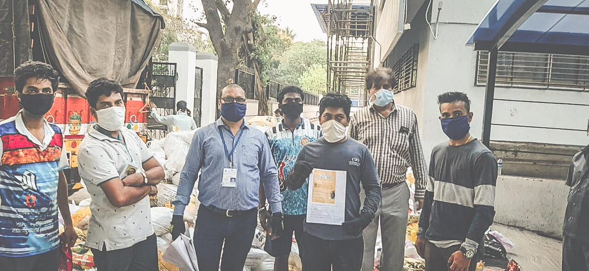 PhoolVersha's tweet photo. A big thank you to all the IAHV volunteers on the frontline, risking their lives and helping us successfully feed hundreds of families. We are very proud of you.
#PhoolVershaFoundation #NamMyohoDaan #CoronaVirus
#ThankYouCoronaWarriors #YouAreHeroes #SelflessHero #Covid_19india https://t.co/IZmQu5oWzu