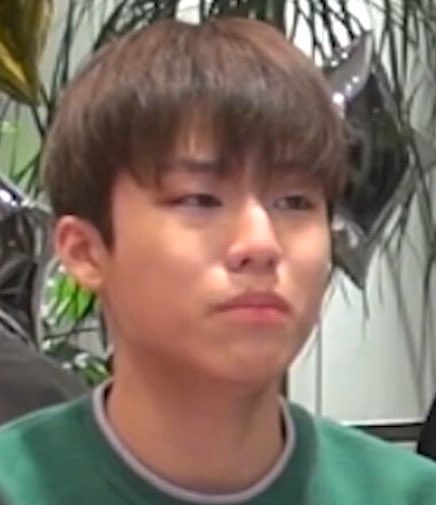 Jeongwoo& #39;s memes collection ; a thread
