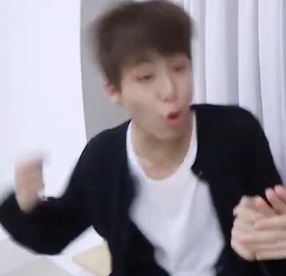 Jeongwoo& #39;s memes collection ; a thread