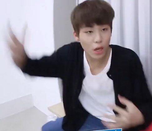Jeongwoo& #39;s memes collection ; a thread