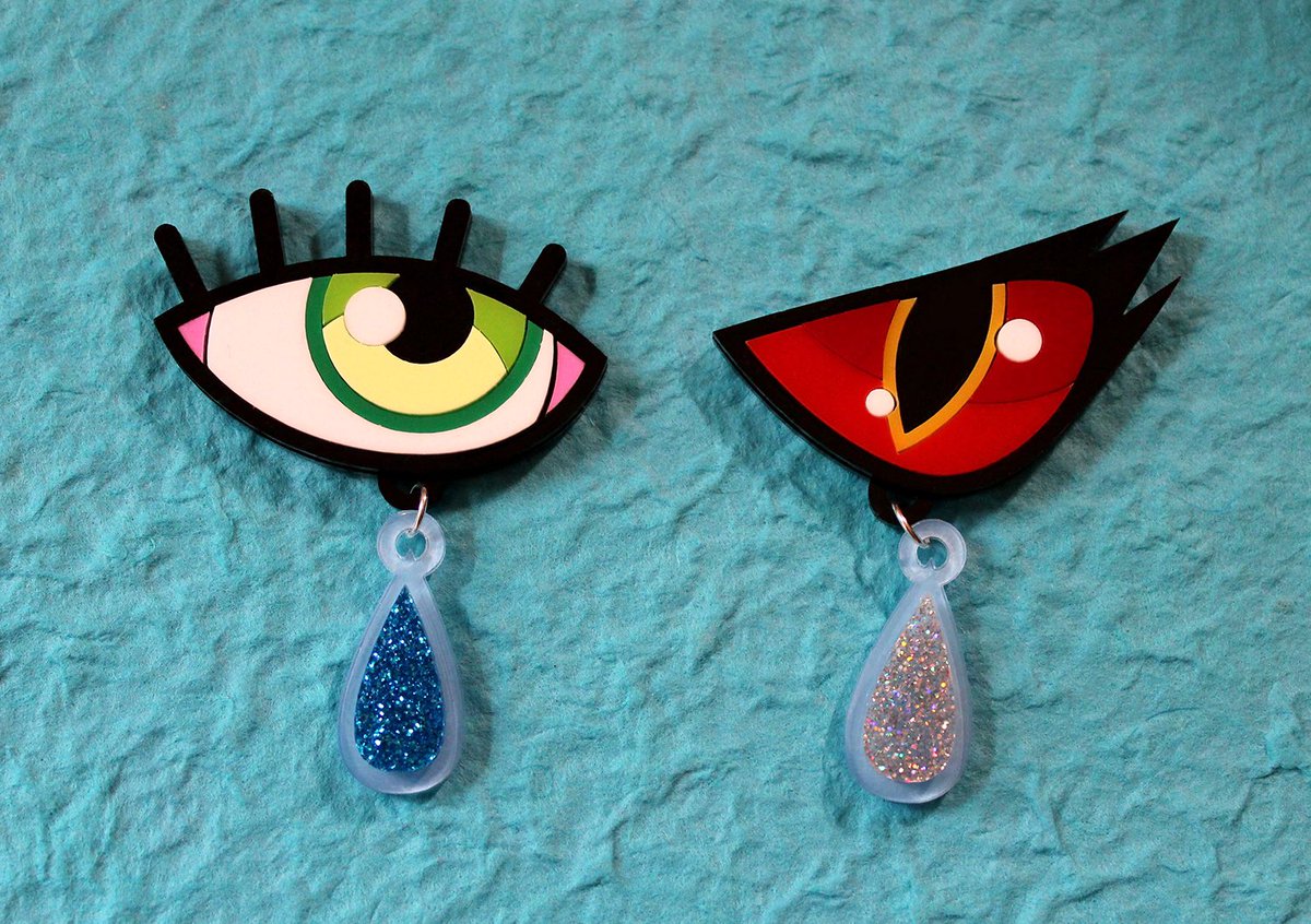 LefranCreative's tweet image. 👁 👁 
A cool throwback to one of my favourite sets I’ve made, gifted to @sasha_velour which she wore in her live stream last night! What a nice surprise!