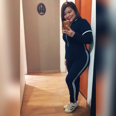 veronicachava's tweet photo. #NuevaFotoDePerfil https://t.co/uYCiYDFLB0