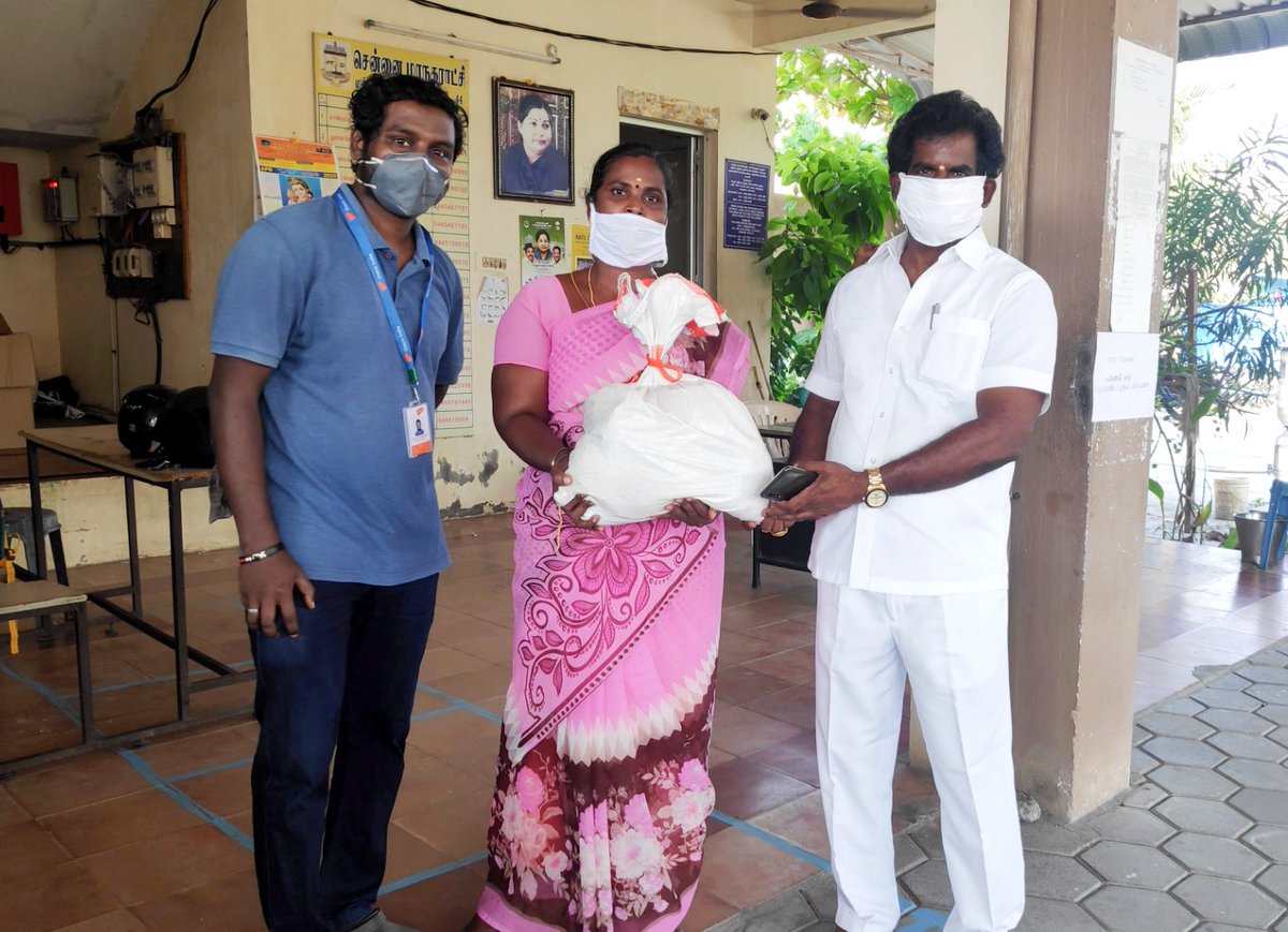 goodnessfdn's tweet photo. #GoodnessFoundation, along with Counselor, gave away Family Meal Packages in Kannagi Nagar, that would sustain 22 families, for atleast a couple of weeks. Join us today in the #FightAgaonstCorona. #Covid_19 #Covid19India #ChennaiFightsCorona #FightTogether #WashHands #StayHome https://t.co/wLDIHzqDQV