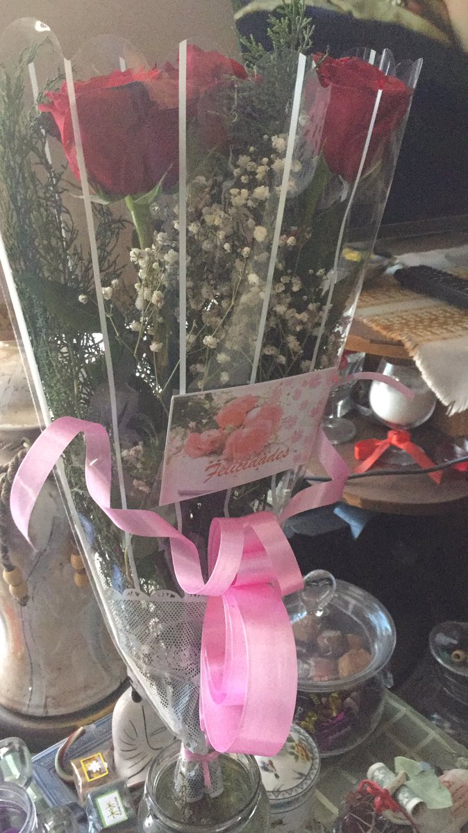 LilySalazar1's tweet image. Aún siguen con Amor Y Vida
Mi  #RamoDeRosas desde mi
🎂cumpleaños🎂,.Están Hermosas