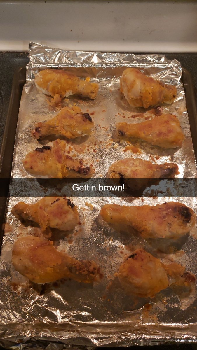 I took  @boozychef& #39;s advice to use more than 5 ingredients to make a gourmet meal. Only thing is I have quite the bachelor pantry, but she walked me through it. Join me along the ride...  https://twitter.com/boozychef...