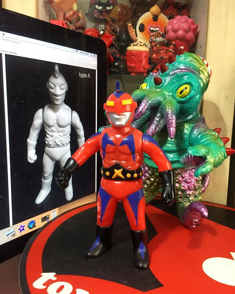 toysrevil's tweet photo. 1 hour countdown to my latest episode of #TOYTALK via #FacebookLive on https://t.co/jfDi1jsEmz (12noon Singapore time / online clock: https://t.co/w9ZGtTKo58) today April 14/2020 - where I'm gonna legit play with my toys with a lil' toy-history :)
#mytoylife #captainmaxx #nfs https://t.co/cSOj02laDW