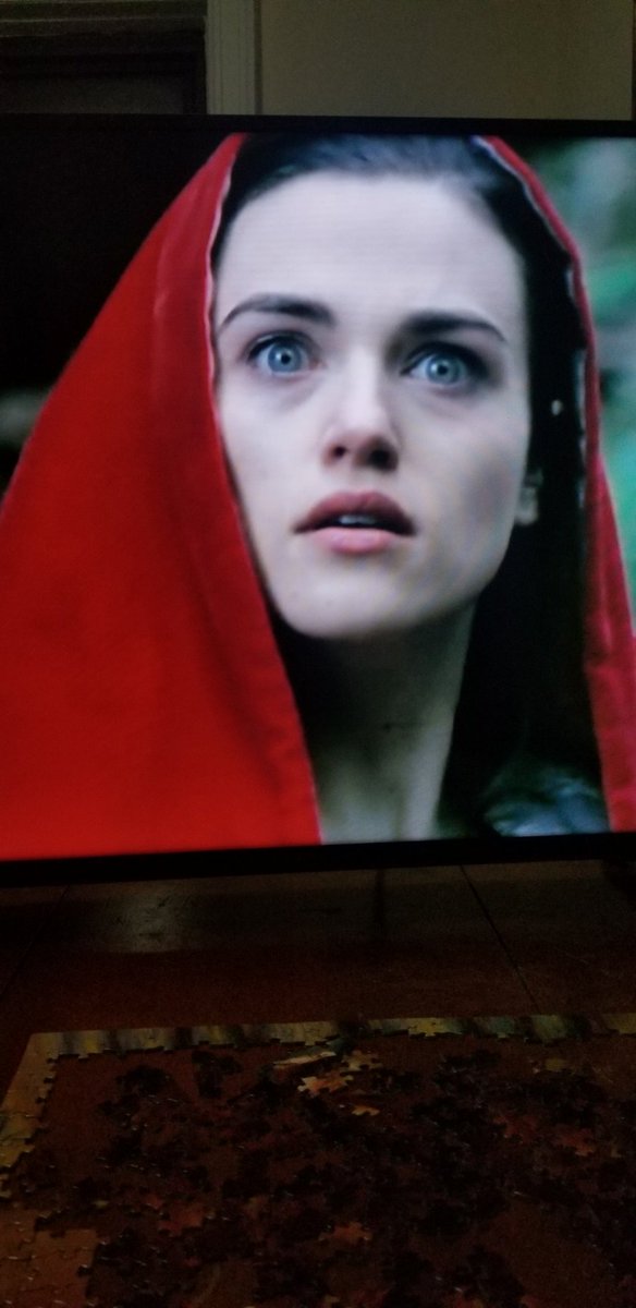 I'm just so obsessed with her face(s).  #PunkyWatchesMerlin  #Merlin