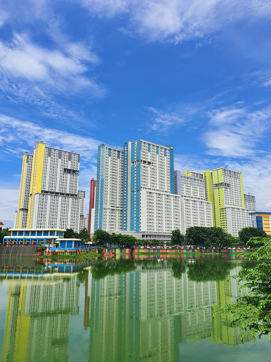 Langit biru di Jakarta