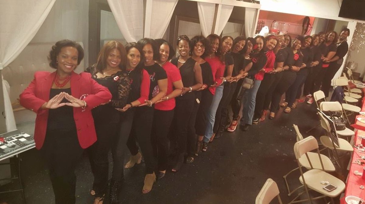 Happy  #DELTAversary to my 60 City Lights. In the midst of a  #COVID19 quarantine, there's no place I'd rather be than online with these divas. Thank you God for allowing me to be part of  @BMACDST Sp' 03.