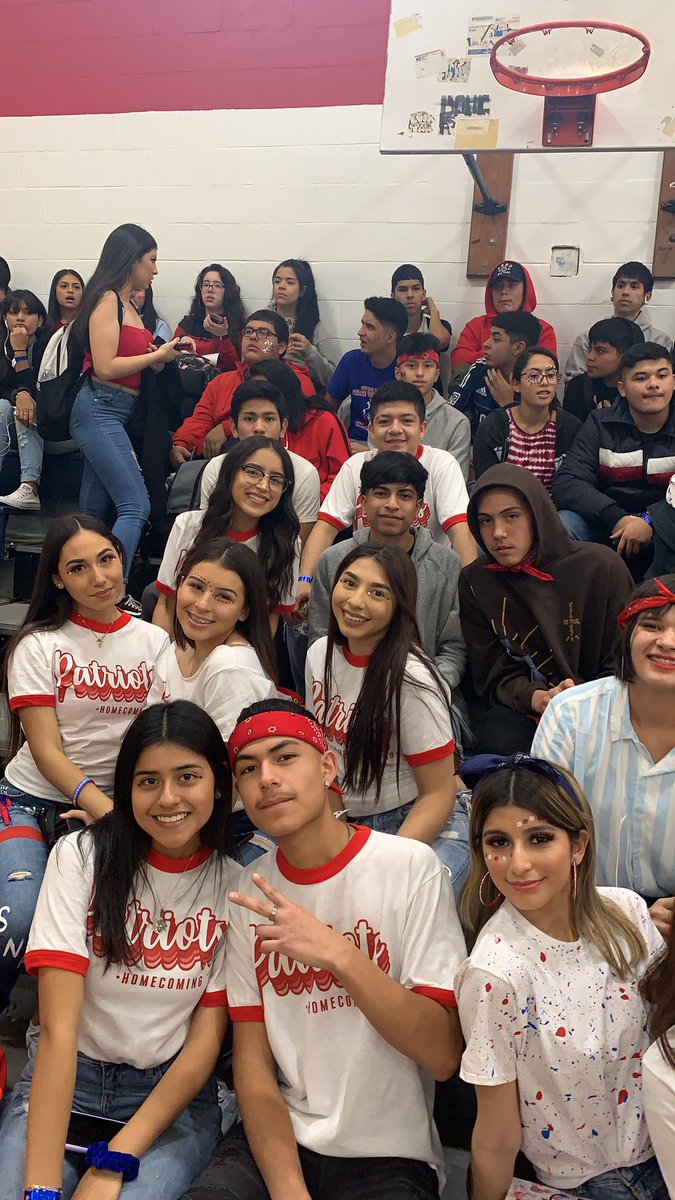 vcarlin1's tweet image. #SeniorMonday @GWHS_Patriots