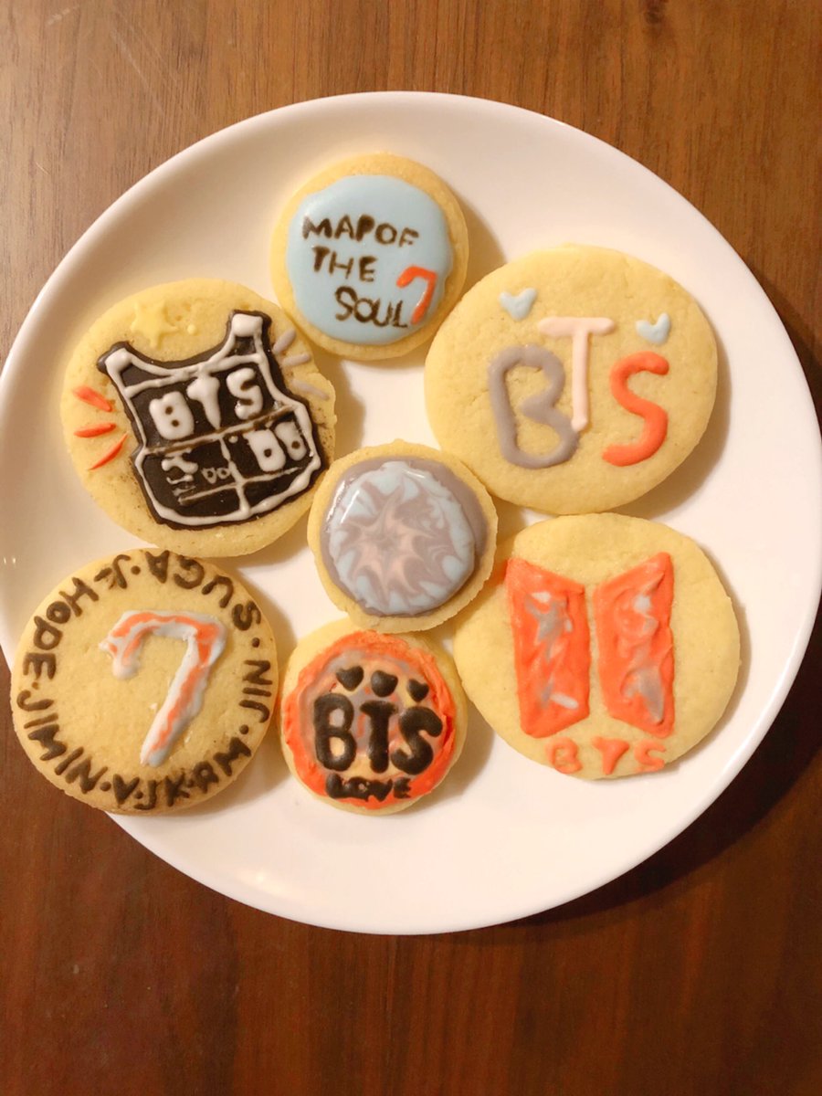 chiiiiina4's tweet photo. It was made by a 
12-year-old daughter💜
12살 딸이 만들었습니다💜
@bts_bake_room 
@bts_twt https://t.co/hI4MdtGsyu