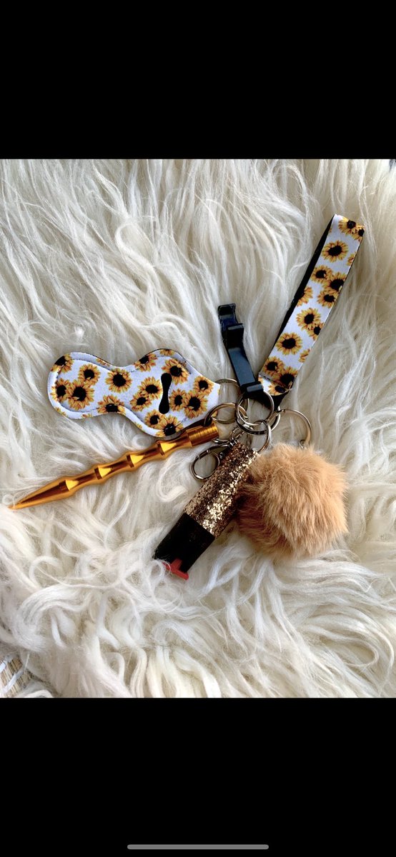 doraanely's tweet photo. Dm me for pricing and customizing your keychain! Please retweet to help a mommy out lol💓 https://t.co/dRr1sRGQwn