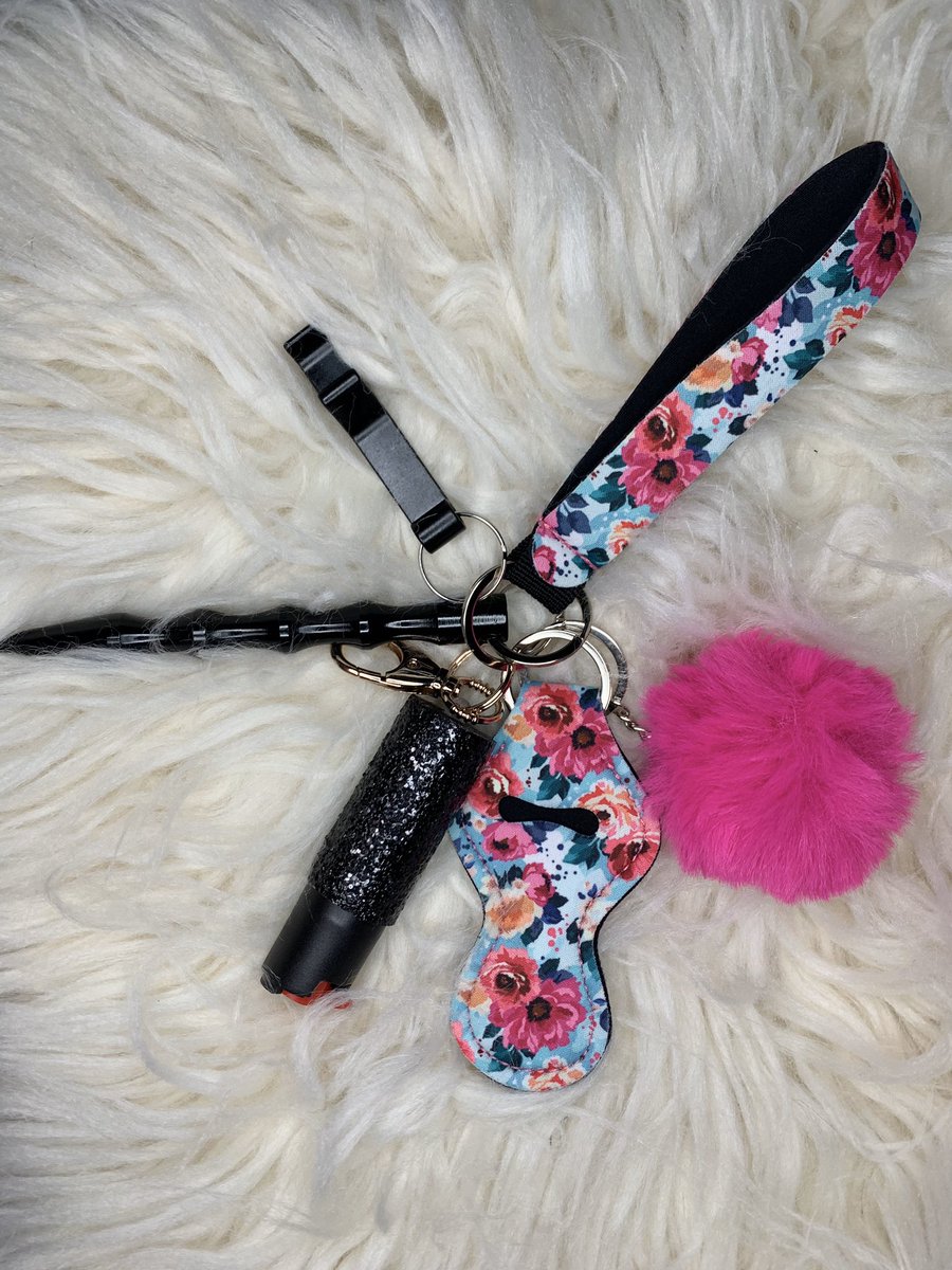 doraanely's tweet photo. Dm me for pricing and customizing your keychain! Please retweet to help a mommy out lol💓 https://t.co/dRr1sRGQwn