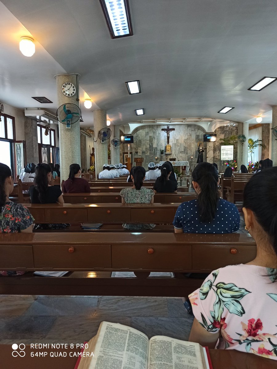 sr_jala's tweet photo. ...Mary stood weeping beside the tomb...Jesus then said: "Do not cling to me, I have not yet ascended to the Father. Rather, go to my brothers and tell them, 'I am ascending to my Father and your Father, to my God and your God!'" (today's Gospel: John 20-11-18)
#Day31
#communityq https://t.co/EgdzbrlS3s