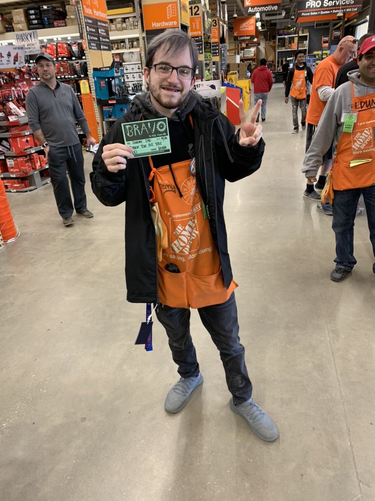 THANX TO THESE SPECIAL D90 ASSOCIATE FOR LIVING OUR ORANGE 🍊 PROMISE EVERYDAY 🧡