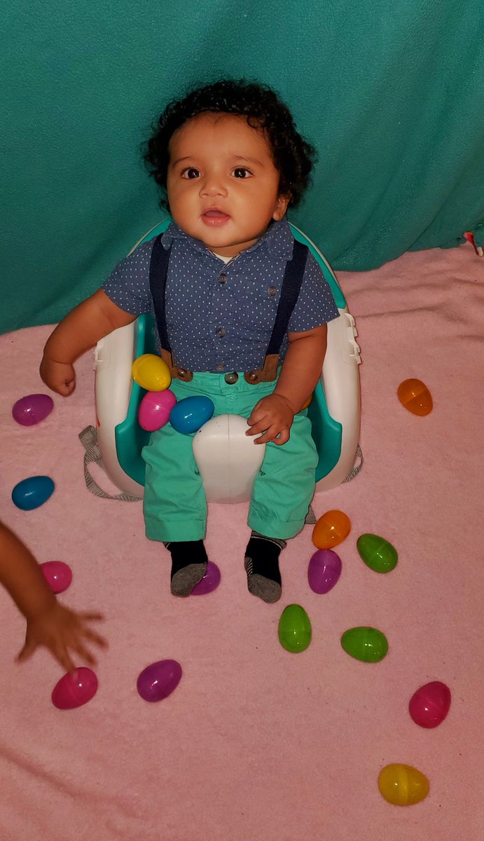 Ireneaguilaar's tweet photo. Ezekiel 🐰💖 

#Groovywasntinthemood #2020Easter https://t.co/FuyPcAxBV9