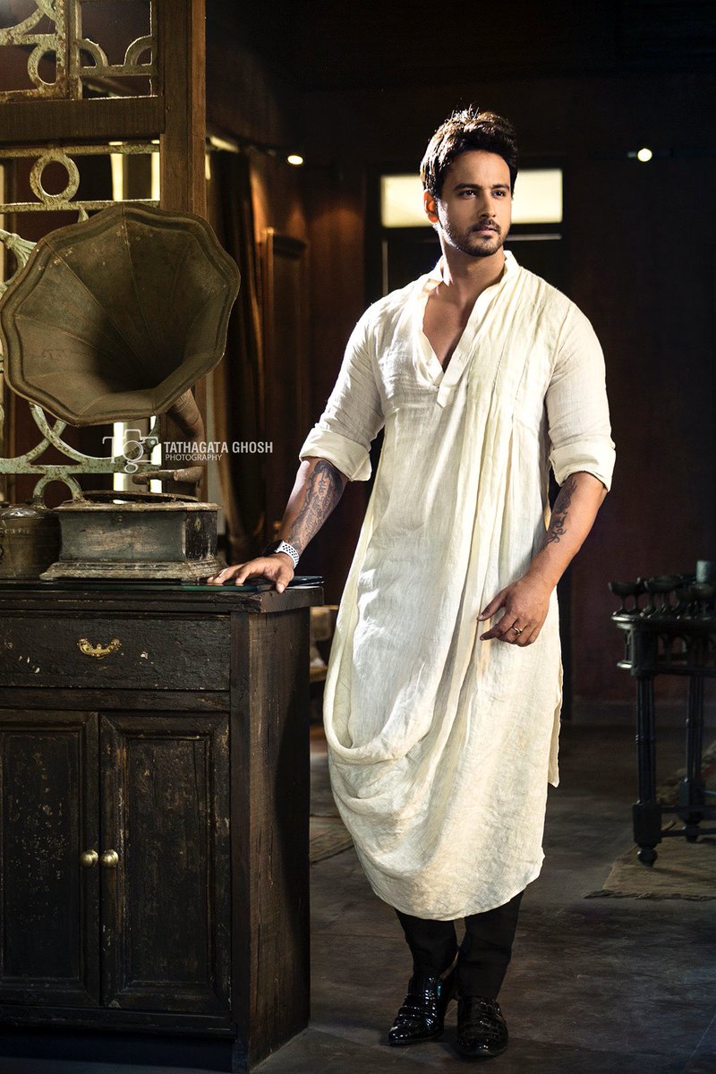 Yash_Dasgupta's tweet photo. শুভ নববর্ষ। সবাই ভালো থেকো এবং সুস্হ থাকো , বাড়ীতে থাকো। বড়দের জানাই প্রনাম আর ছোটোদের অনেক ভালোবাসা। #SubhoNoboBorsho https://t.co/n5Xl8ITr4Y