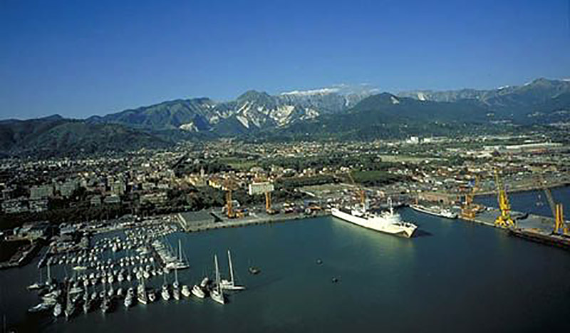 NauticaReport's tweet photo. Marina di Carrara (MS)
https://t.co/C7hertNuWg
#MarinadiCarrara #Carrara #Toscana #AlpiApuane #Marmotec #Seatec #Compotec #storia #culturta #mare #spiagge #turismo https://t.co/g3a6vNtljZ