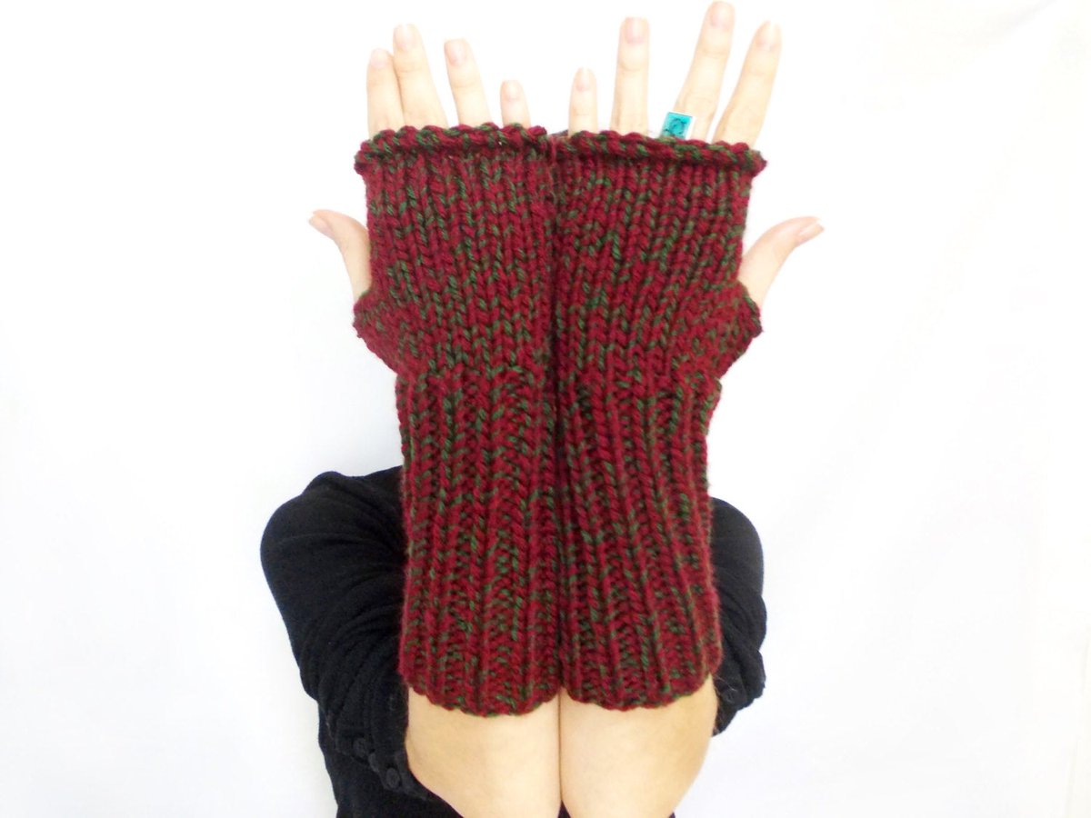 Knitting fingerless mittens glove,etsy.me/2JZv5S1 #accessories #gloves #red #green #knitting #fingerlessgloves #mittens #glovemitten #handknitgloves #diy #HealthyAtHome #shopsmall #standwithsmall #smallbiz #87RT #freeshippingetsy #shoppingonline #safeshopping