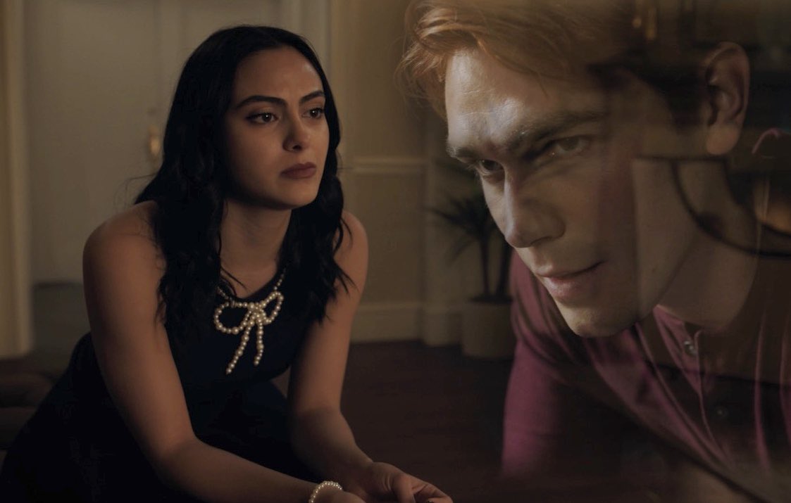 Never give up hope. A new #Riverdale this Wednesday. 🎢🙏🏃🎭