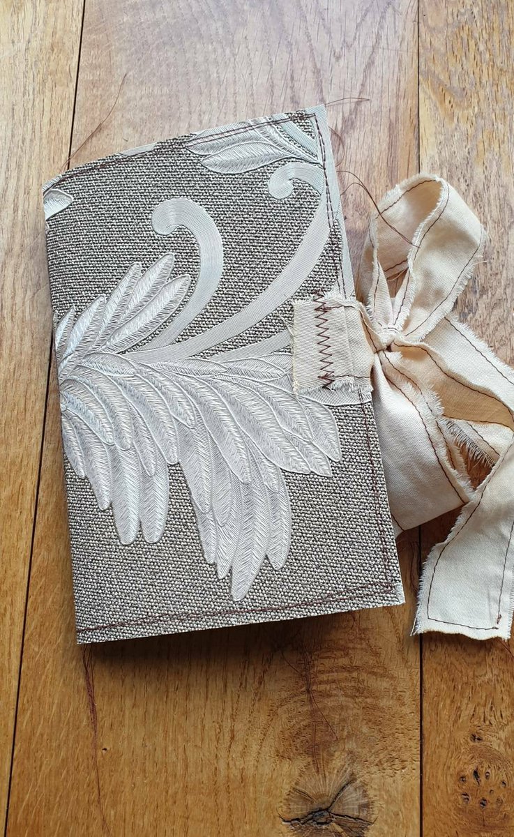 hannzach's tweet photo. Excited to share the latest addition to my #etsy shop: Nature Journal, Bird Theme, Junk Journal, Writers Gift, Nature Diary, Gift for Friend #anniversarygift #birthdaypresent # #junkjournal #writersgift #birdtheme https://t.co/4dvvg05xai https://t.co/uHQmEp6BIQ