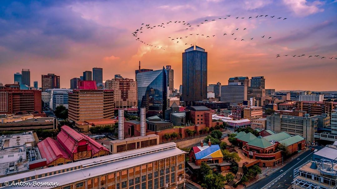 GautengVisit's tweet photo. Here is some inspiration for you to use to plan your next #VisitGauteng trip when the travel restrictions have been lifted. Enjoy: https://t.co/z6hggG0POH https://t.co/gEIyJiNCsv
