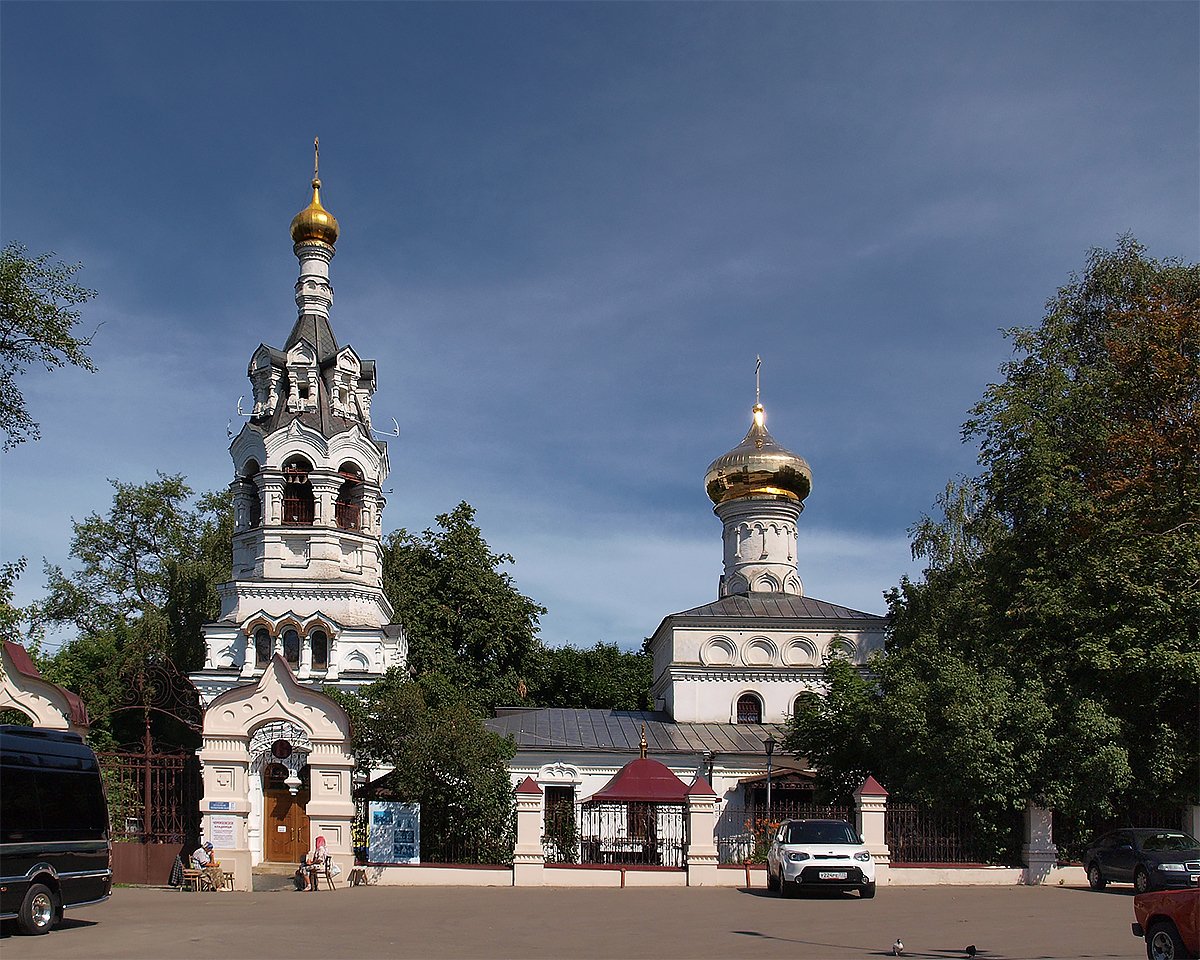 Церковь у метро сокольники